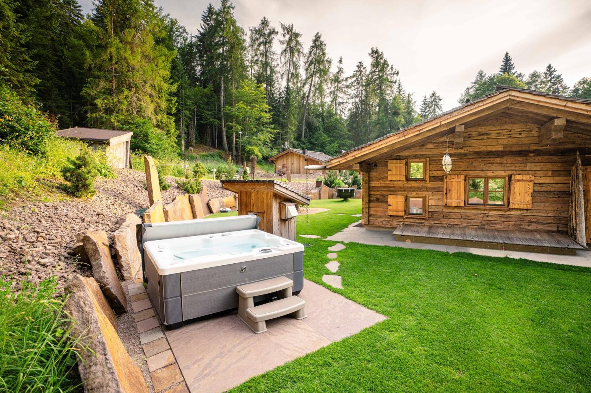 La Mendola Alm-chalet Villa Esterno foto